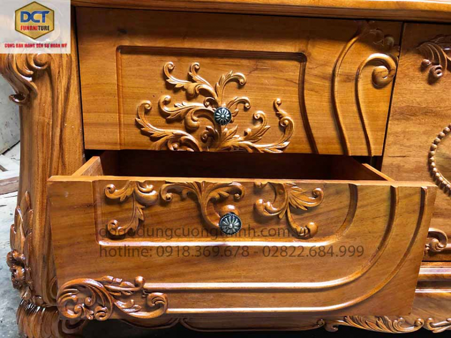 kệ tivi tân cổ điển